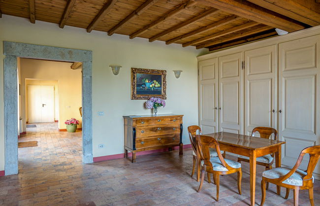 2 bedroom Apartment in Desenzano del Garda with swimming pool and garden - Photo 34