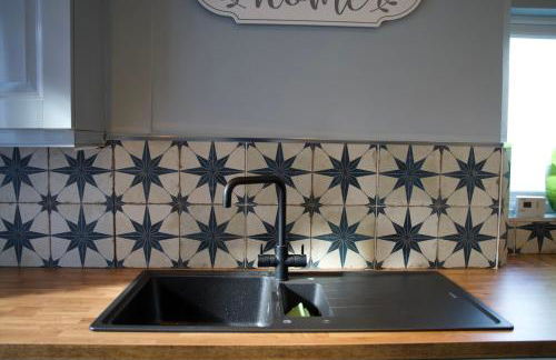 Stunning 5 Bedroom Victorian home with optional hot tub - Foto 17