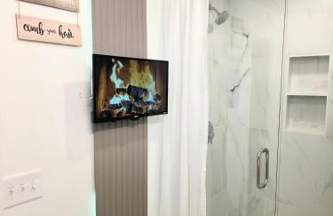 Luxe Suite - Comfort - King Bed and Free Parking - Foto 20