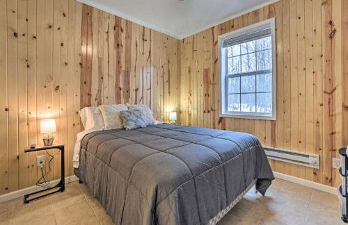 Lovely Elmira Cabin with Deck, 18 Mi to Gaylord - Foto 16