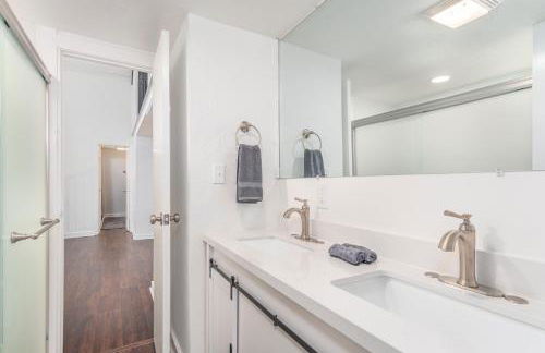 Renovated Barn in the Woods with Hot Tub - Foto 30