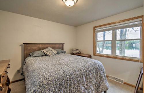 Lakefront Home with Seasonal Dock - 2 Mi to Skiing! - Foto 21