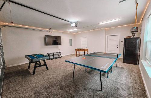 The Haven on Loveless Street with Game Room - Foto 43