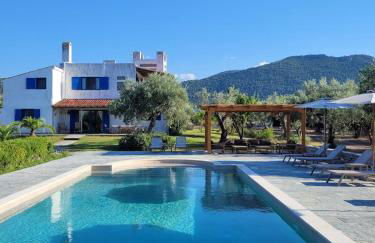 Beachfront cottage house in olive grove - Foto 1