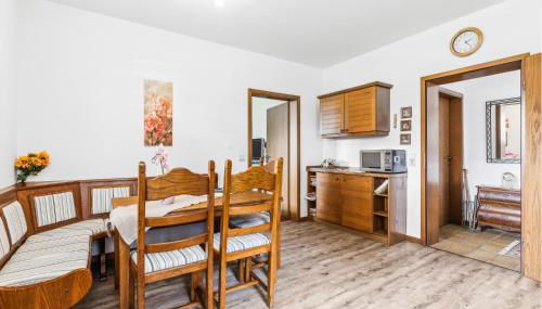 2 Bedroom Nice Apartment In Hildfeld - Foto 5