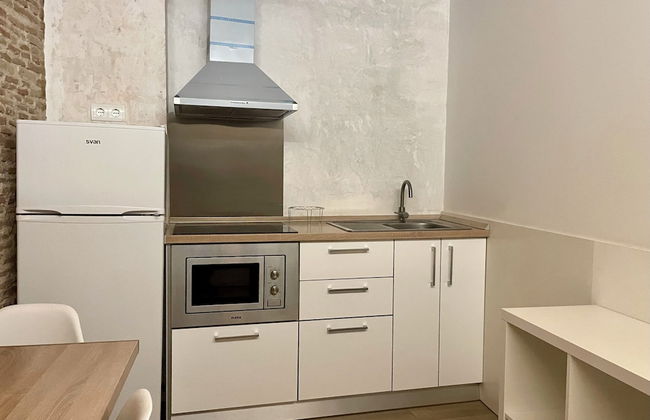 Classic Palau Apartments - Photo 16