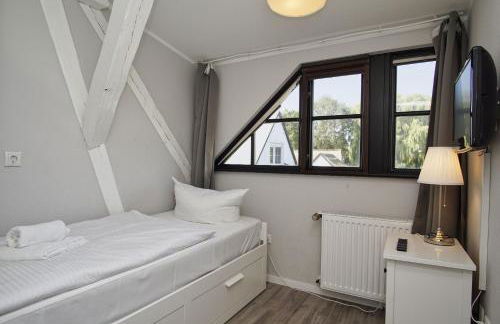 nah am Meer, ruhige Lage, gratis Nutzung vom AHOI Erlebnisbad und Sauna in Sellin - Haus Büdnerstube FeWo 4 - Foto 15