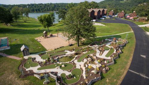 Luxury Lakefront Chalet Resort 2 Pools FREE Amenities Dock MiniGolf Waterslide - Foto 5