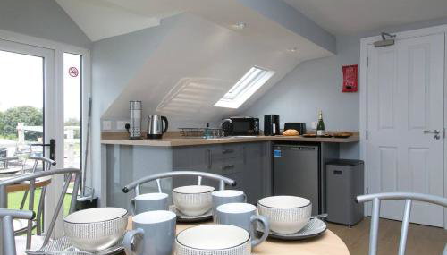 Modern en-suite room in country PubRestaurant 1 with communal kitchen - Pass the Keys - Foto 5, Other