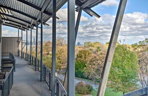 Urban Escape in SoLA with Private Patio! - Foto 27