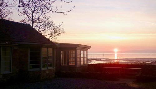 Shore Cottage - Photo 2