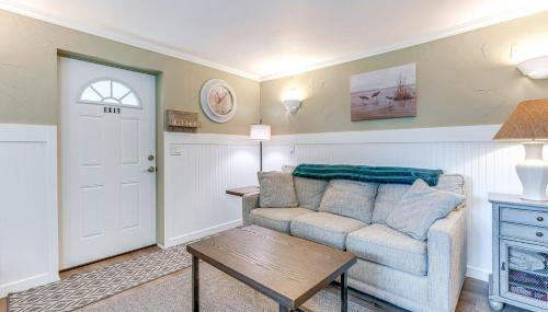 Charming Updated Retreat Walk to Lake Stevens! - Foto 3