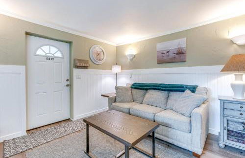 Charming Updated Retreat Walk to Lake Stevens! - Foto 3