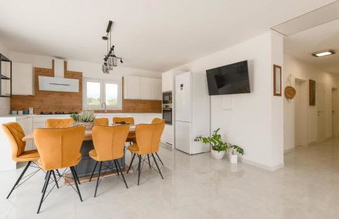 Awesome Home In Mali Vareski - Foto 6