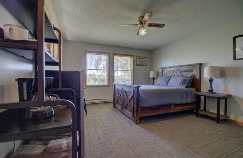 Peaceful Studio-Style Cottage Nature and Lake Views - Foto 14