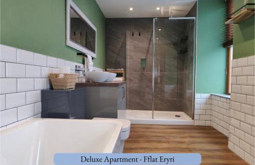 Llew Accommodation - The Townhouse - Photo 40