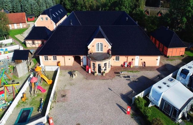 Amazing Holiday Home With Terrace - Photo 20