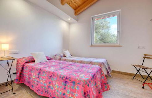 Nice Home In San Salvatore With Wifi - Foto 6