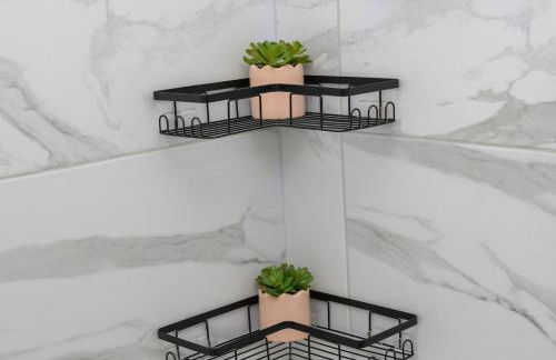 The Whitehouse M6, Junction 10 With Parking - Foto 22