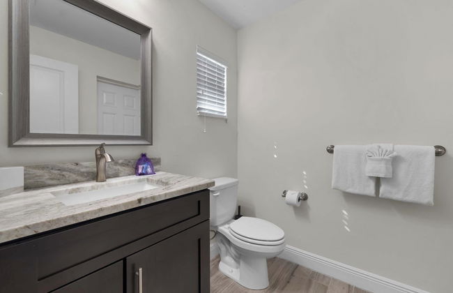 Midpoint Villa by Distinctive Beach Rentals - Photo 2