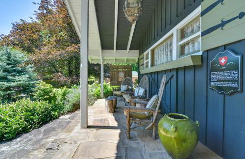 La Petite Chalet with Views in Blue Ridge Mtns! - Foto 16