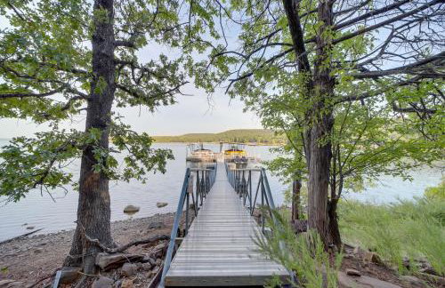 Lake Eufaula Retreat with Boat Slip and Fireplace! - Foto 1