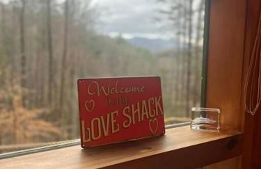 Private Mtn Love Shack w/ fast wifi, BBQ & view - Foto 37