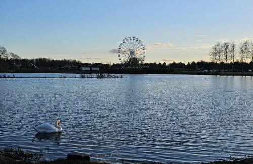 Luxury 1-Bed Apartment with balcony & Free parking - Photo 20