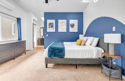 Modern Family Home w/Pool and Hot Tub - Foto 14