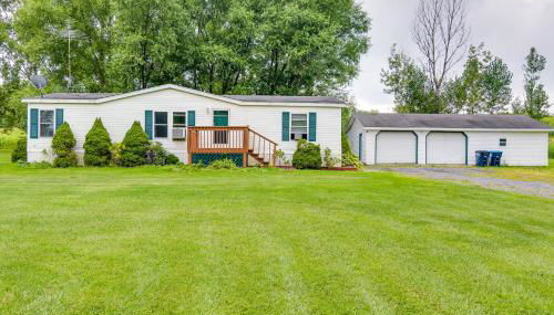 Charming Watkins Glen Home with Deck and Yard! - Foto 3