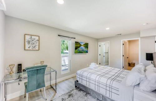 Luxury Family Home w AC and Patio near Meta and Stanford - Foto 13