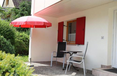 Ferienwohnung #4 mit Terrasse in zentraler dennoch ruhiger Lage - Stadtbus vor der Tür! - Foto 14