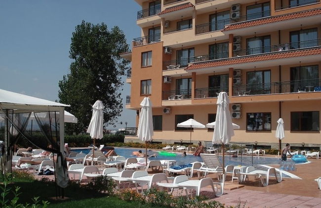 Apart-hotel Happy - Photo 32