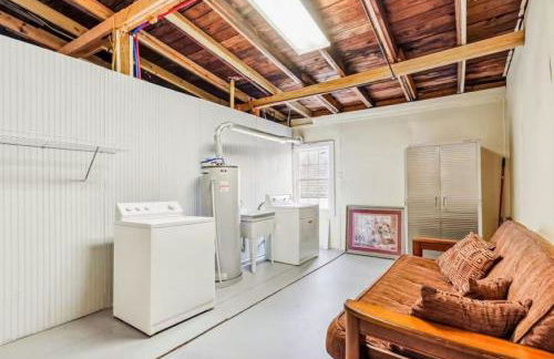 Penthouse on Claiborne - Foto 18