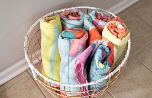 Capitol House - 3 Bed 1 Full and 1 Half Bath, Pet Friendly with Hot Tub walk to Lucas Oil Stadium - Foto 63