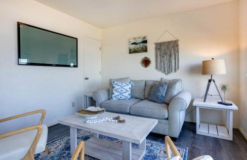 Ocean Front Duplex with Views! Dog Friendly -Surfside Cottage North - Foto 3