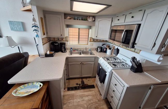 Ocean Front Cabin 14 w Jacuzzi Gorgeous Views - Photo 14