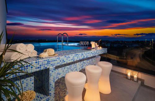 Penthouse Blue Horizon- a luxury penthouse with infinity pool, hot tub, sauna and sea views! - Foto 3