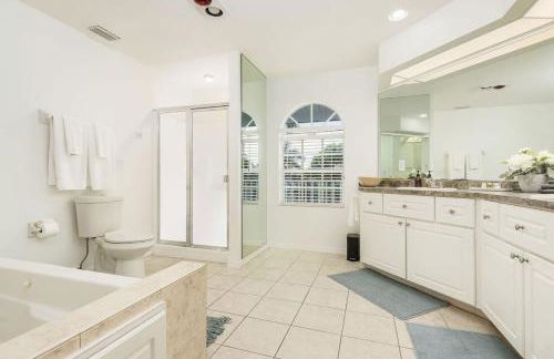 Blue Heron fish, boat, wine, dine, relax, repeat - Foto 36