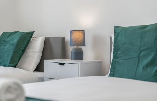 Luxury 3 bedroom with 2 bath at Plaistow opposite of station - Foto 35