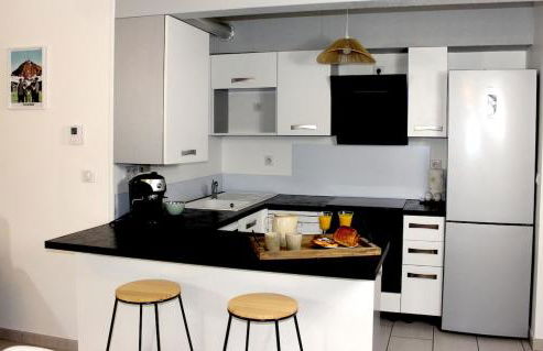 Appartement l'esprit de Lourdes, proche sanctuaire et gare, vue sur le château - Foto 13