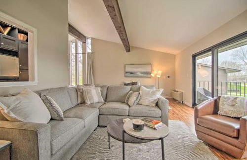 Cozy Lake Geneva Retreat with Year-Round Views! - Foto 13