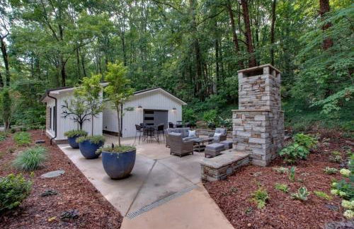 Off-grid Tree House Suitable for Four in Alabama - Foto 15