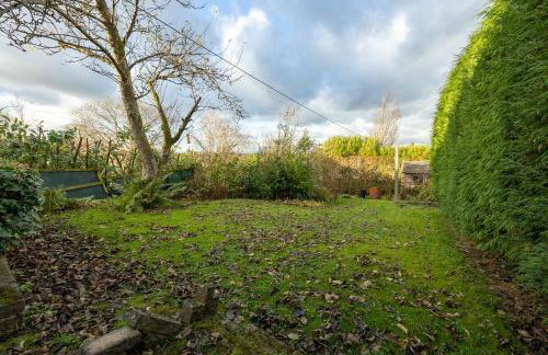 Cosy mid century Stockport with views, dog walks, woodburner - Foto 4