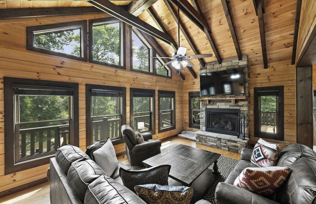 Waterfront 1-acre Private Dock, Hot Tub, Firepit Bankhead Lodge by Avantstay - Foto 25