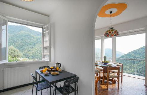 3 Bedroom Amazing Apartment In Avegno - Foto 25