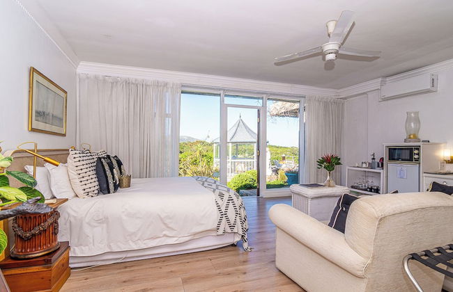 Kennedy's Beach Villa - Photo 11