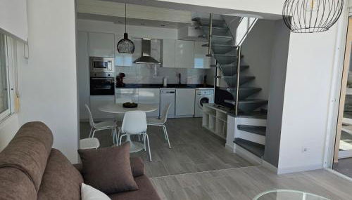 FANTÁSTICO DÚPLEX CON VISTAS IMPRESIONANTES AL MAR - Photo 4