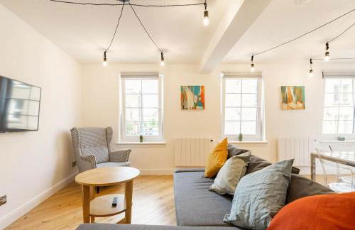 Central, Bright 2 Bed Flat - Pool & Sauna - Foto 1