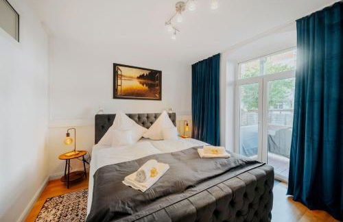 BlissPlace 3 Zi Premium Apartment nahe GETEC Arena mit Kingsize Betten und Balkon - Foto 1